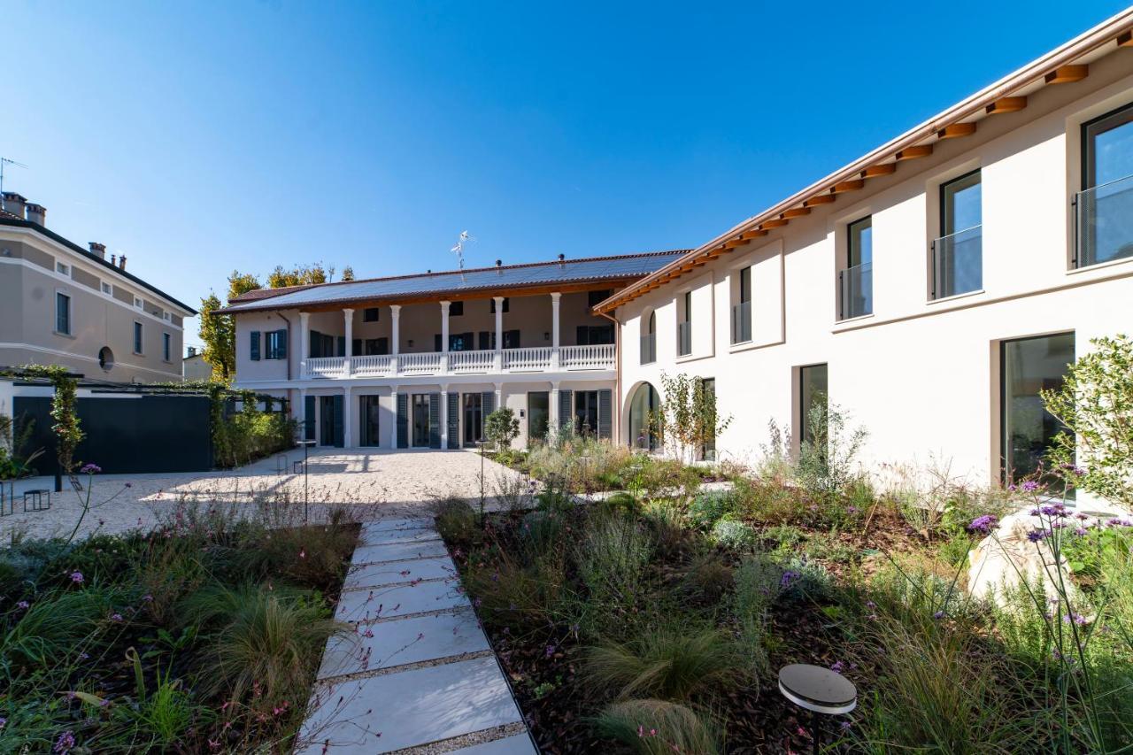 Aparthotel Via Vittorio Veneto 468 Chiari Exteriér fotografie